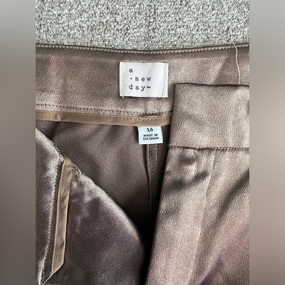 a new day satin cargo pants, size 16